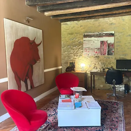 Chateau Au Milieu Des Vignes Villa Cars